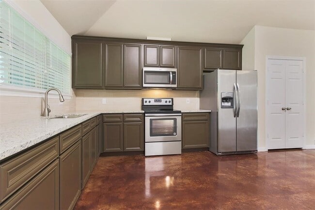 Photo - 5610 Highline Dr