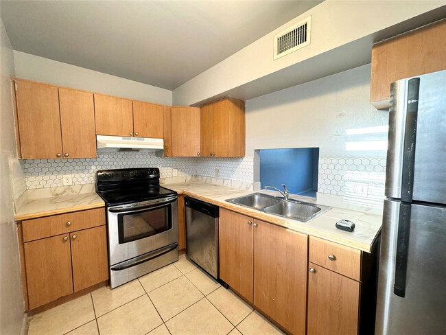 Photo - 3560 NW 114th Terrace Condo Unit 3560