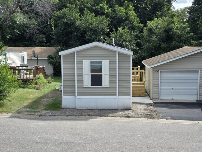 Photo - 92 Thomas Ln