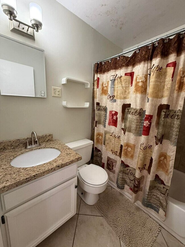 Photo - East Carbon House