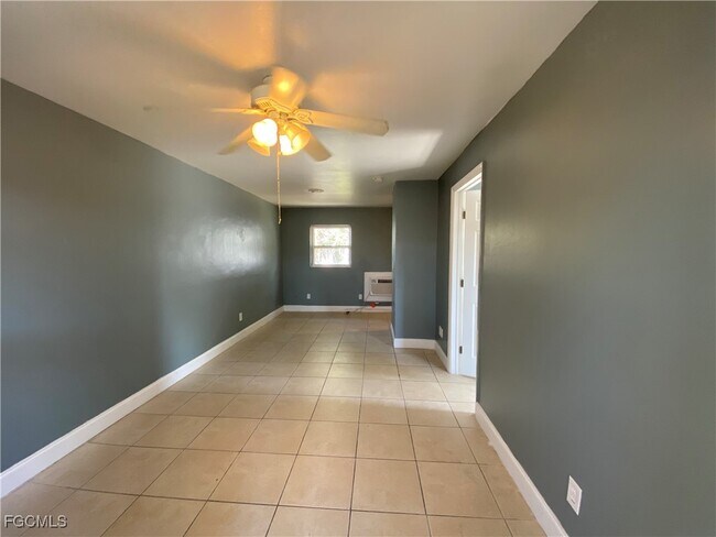 Photo - 40 Willis Rd