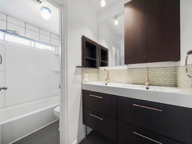 Photo - 1223 Bramblebury Dr