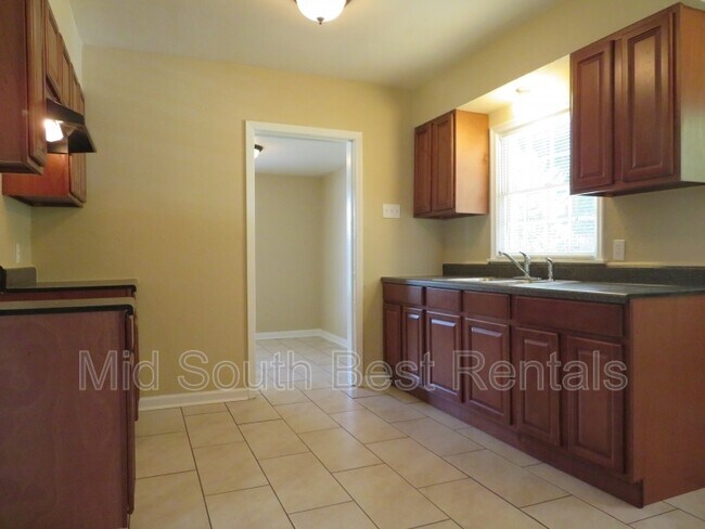 Photo - 2676 James Rd