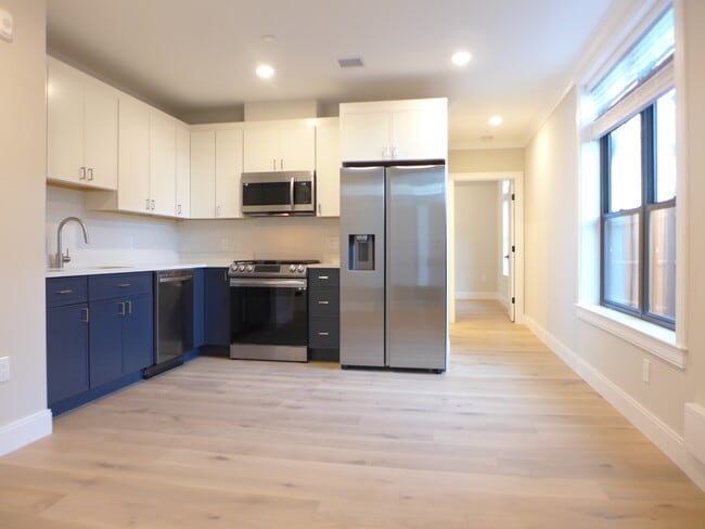 Building Photo - 16 Adamson St Unit 1 Rental