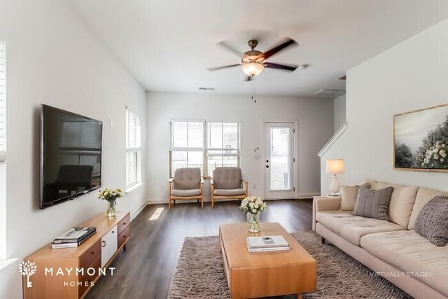 Photo - 308 B Lake St
