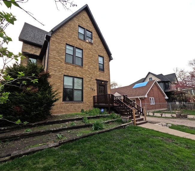 Building Photo - 163 N Lombard Ave Unit 163 N Lombard Ave Rental