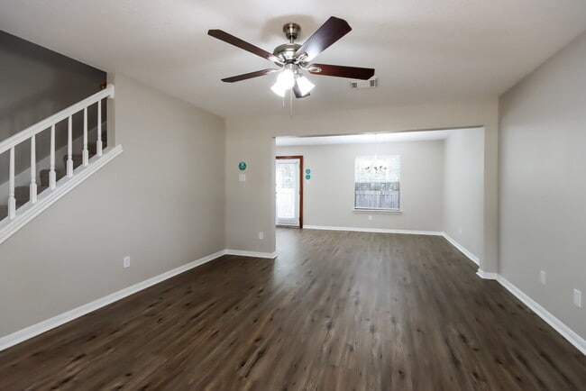Photo - 4010 Hunnington Dr
