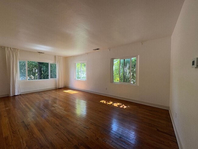 Photo - 170-172 Knoll Street Unit 172 Knoll Street