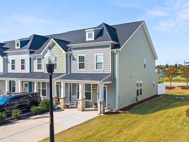 Photo - 109 Shallons Dr