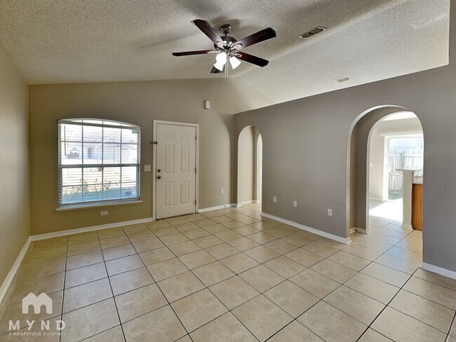 Photo - 5704 English Oak Dr S