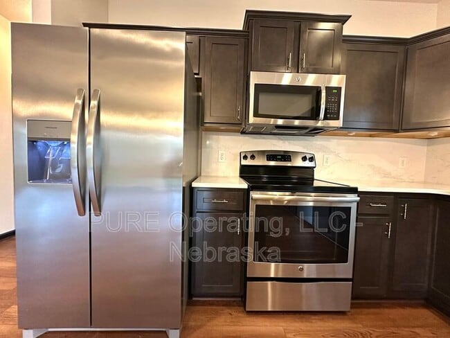 Photo - 20807 Clark Street