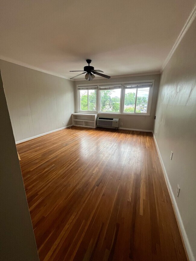 Photo - HISTORIC WAVERLY One Bedroom One Bath Condo