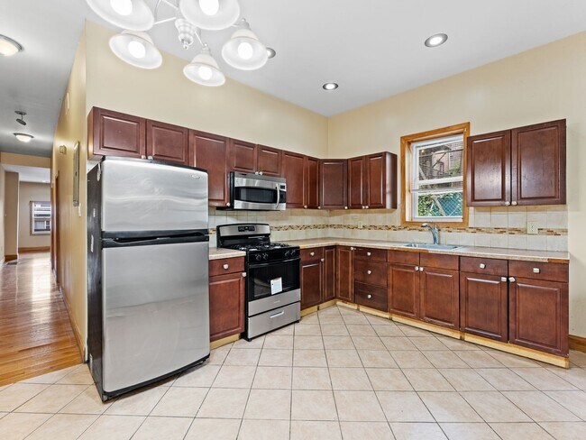 Photo - 6231 Jefferson St Unit #1