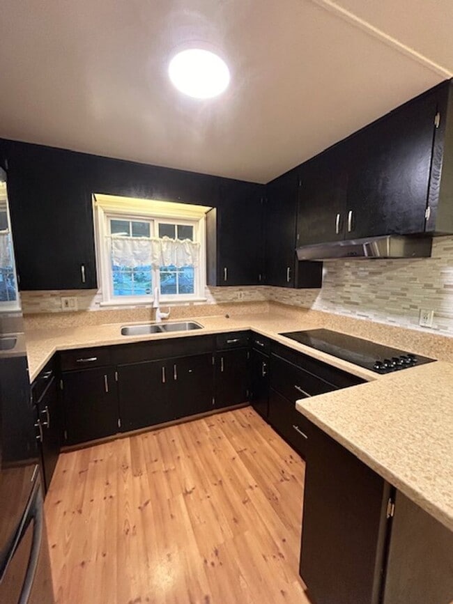 1653 Los Gatos Way