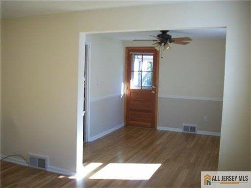 Photo - 182 Newman St