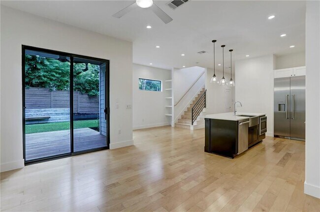 Photo - 2711 S 5th St Unidad B