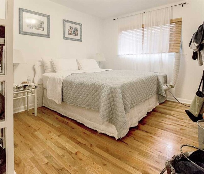 Photo - 25th Triplex Unidad 1121