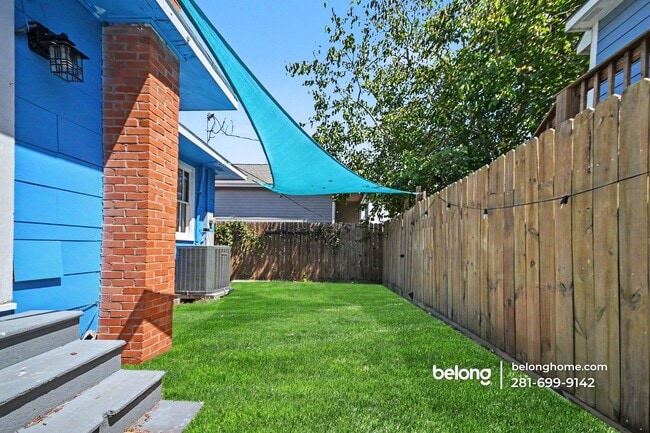 2907 Avenue M 1/2