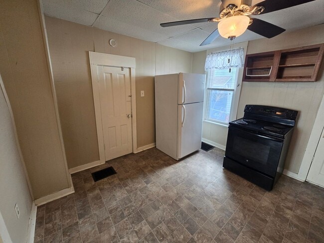 Photo - 2122 Jones St Unidad RENT SUX - 2122 JONES ST