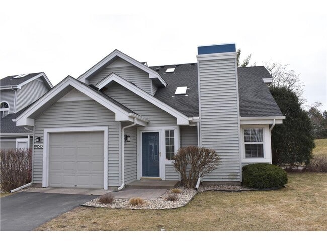 Building Photo - 1815 Terraceview Ln N