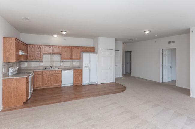 Photo - Towne Center Flats - 14070 Webster Dr.