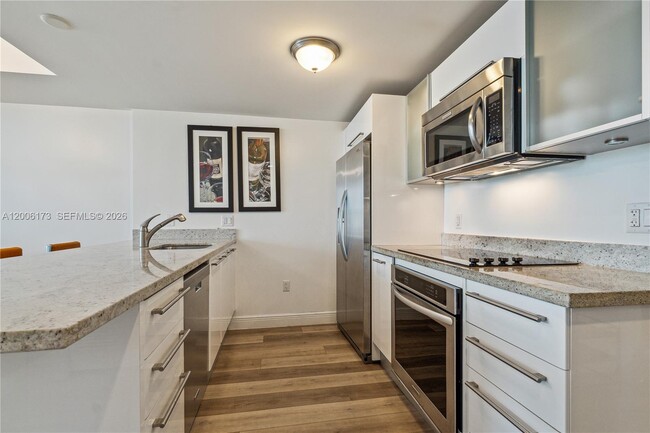 Photo - 185 SW 7th St Unit 2105