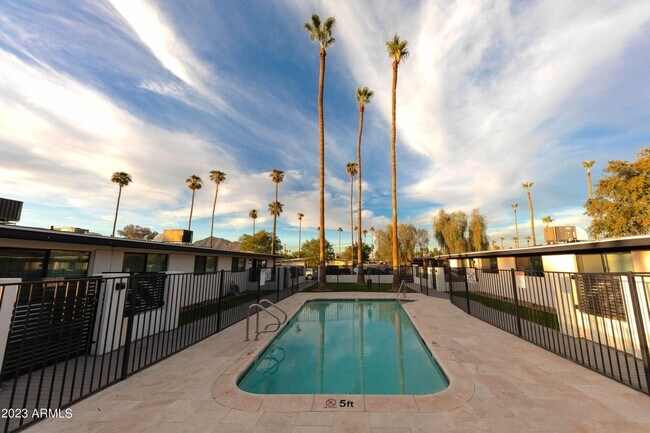 Building Photo - 6637 E Earll Dr Unit 1006 D