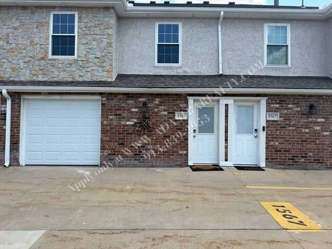 Building Photo - Beautiful Townhome in Olathe-Coming SOON!!