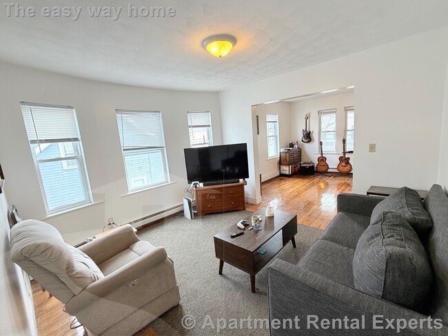 Photo - 27 Conwell Ave Unit #2