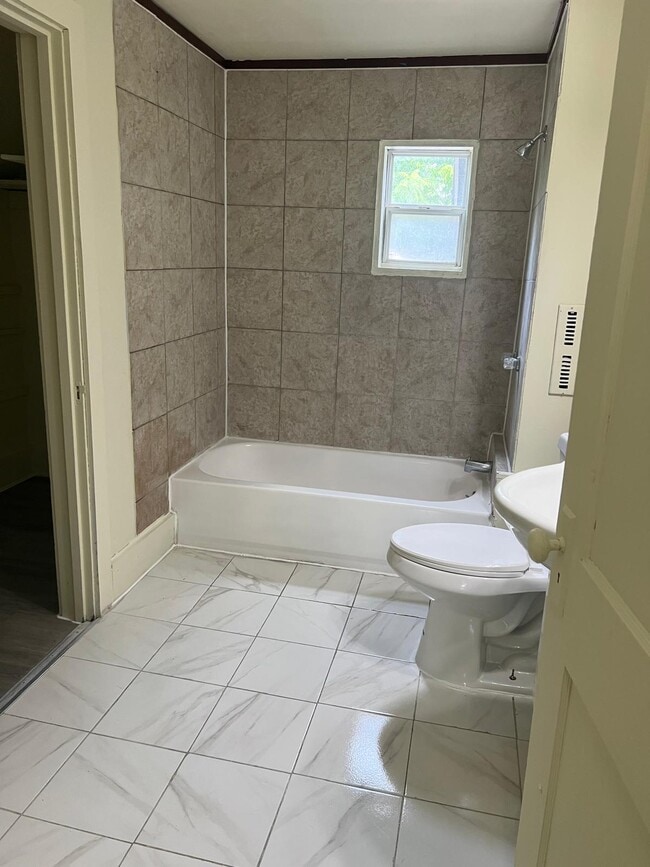 Photo - 1349 Yates Ave