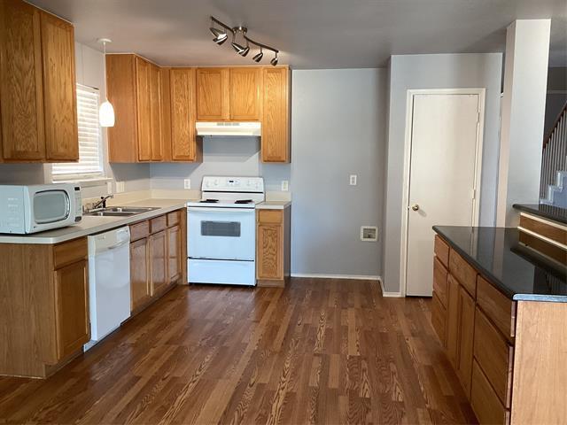 Photo - 5012 Raymond Dr