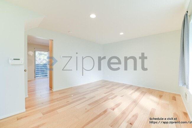 Photo - 1601 South Main St