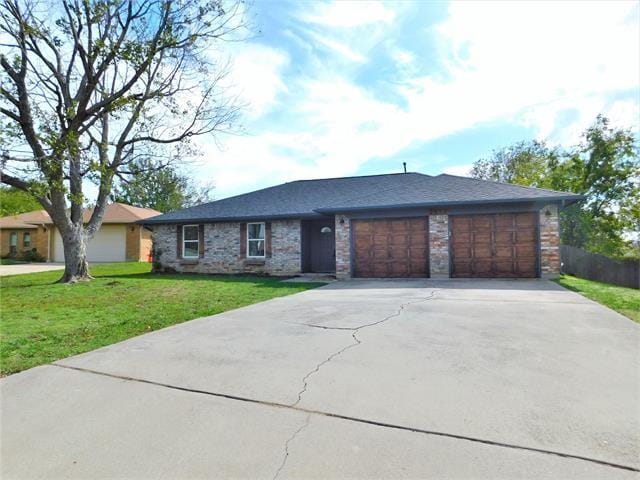 Building Photo - 2512 Chaparral Ct