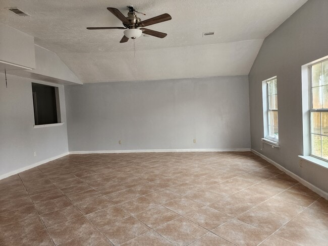 Photo - 13802 Hooper Rd