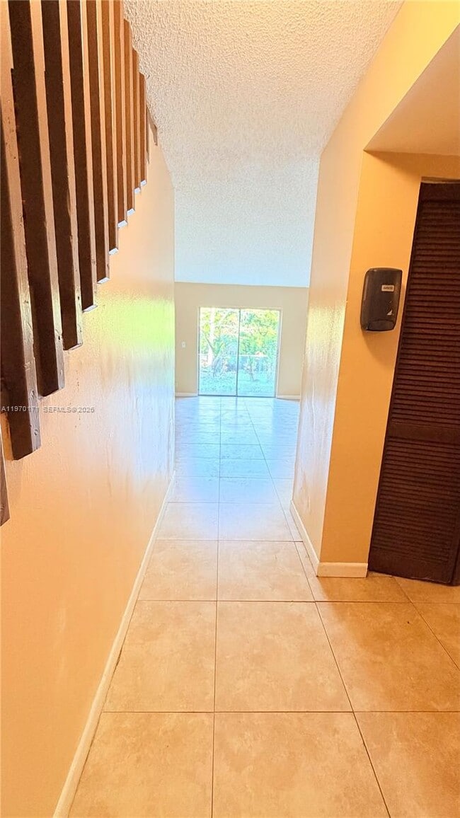 Photo - 948 SW 74th Ave