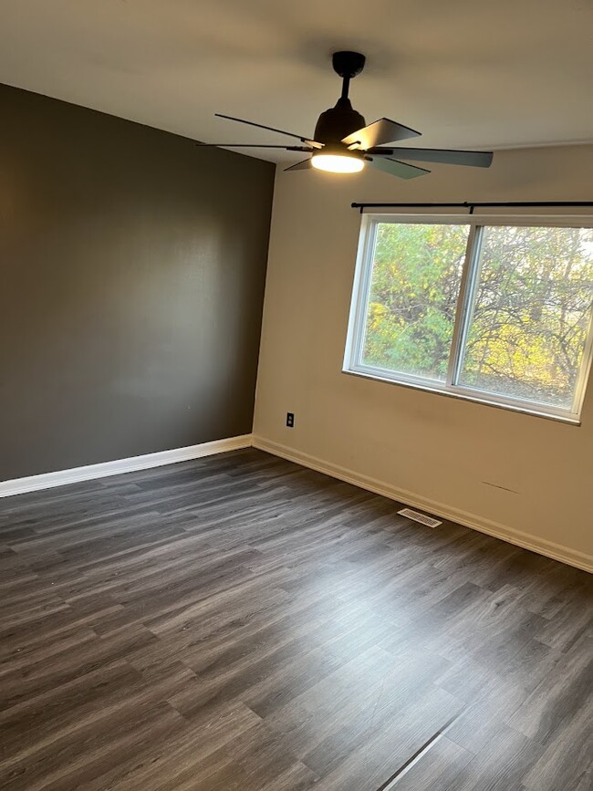 Photo - 912-914 La Tourrette Ct