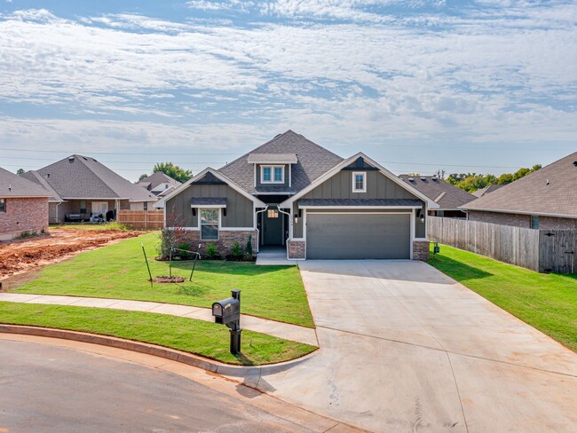 Brand New Home Availabe Now In Moore! - Brand New Home Availabe Now In Moore!