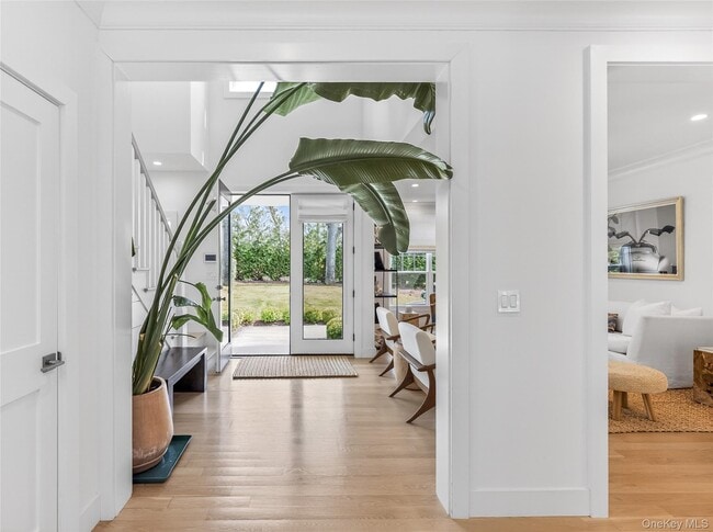 Building Photo - 17 Bayview Rd N