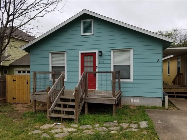 Building Photo - 3111 E 13th St