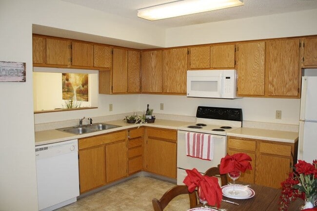 Photo - Meadow Lake of Clear Lake Apartments