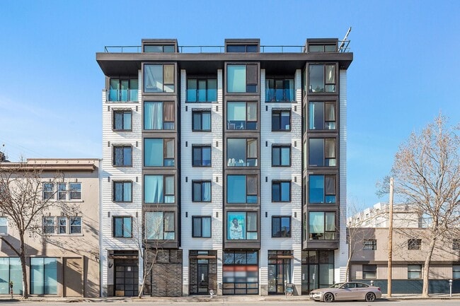 Building Photo - SoMA: Stylish 1 Bed Condo w/ Designer Finishes, Google Fiber, Bike Storage & Shared Roof Deck Unit 870 Harrison St. #202