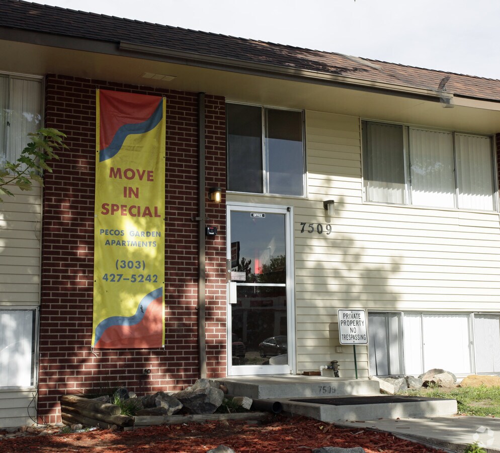 Photo - Pecos Gardens Apartments