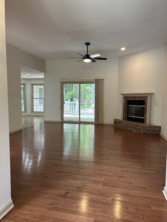 Photo - 129 Ivy Ln