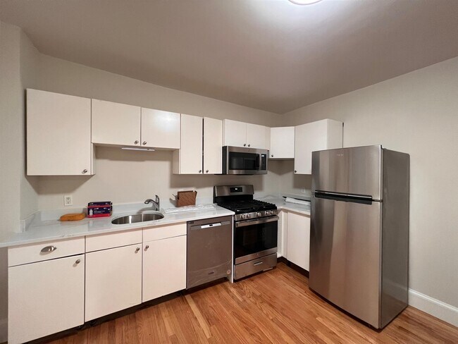 Photo - 225 Albion St