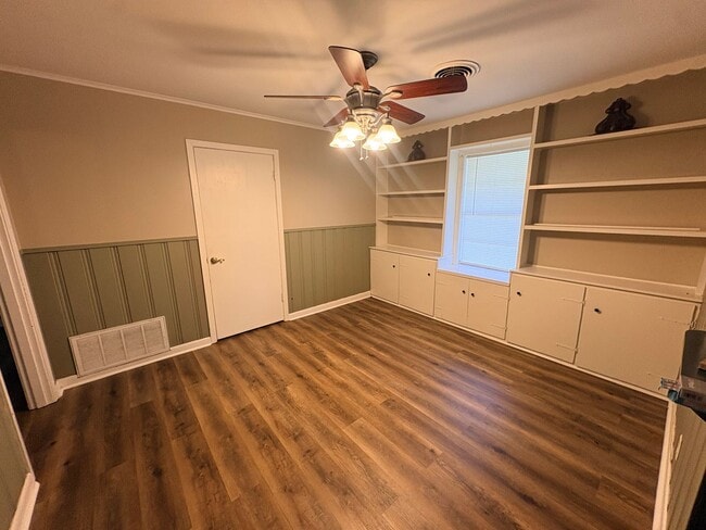 Photo - 232 E Pkwy St