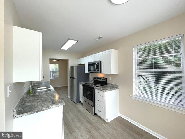 Photo - 22023 Valley Estates Dr