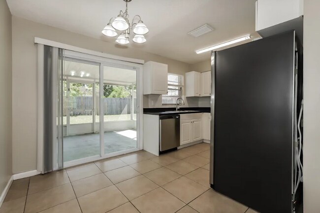 Photo - 112 Circle Hill Dr