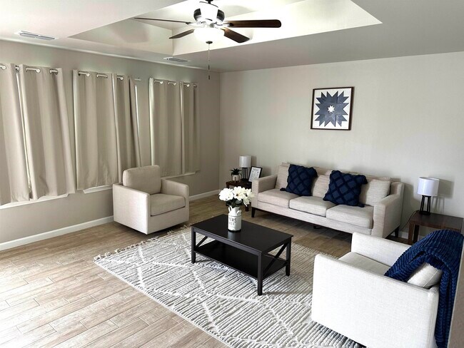 Photo - 111 Rockwell Way