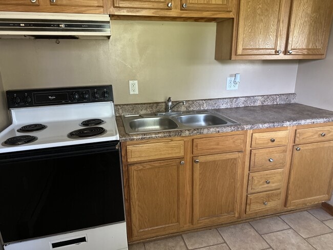 Photo - 1688 Tabortown St