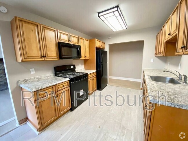 Building Photo - 5733 Phillips Ave Rental